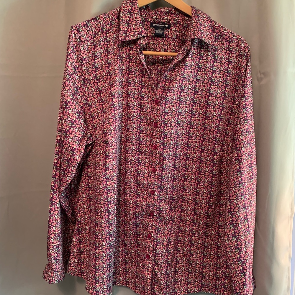 Polka dot blouse in pink/purple
